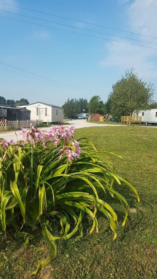 Camping Le Grand Large Hotell Salperwick Exteriör bild